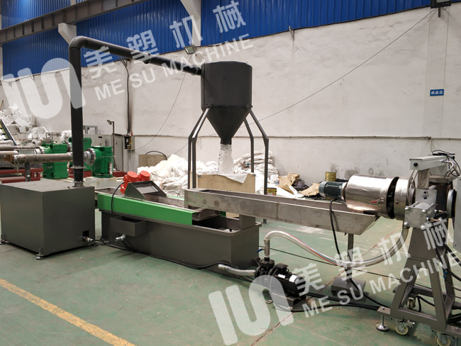 雙螺桿薄膜團(tuán)粒造粒機(jī)擠出機(jī)損耗分析