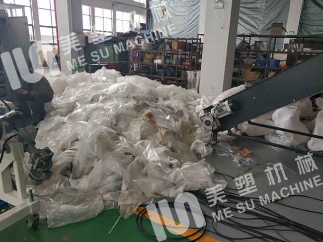 為什么選擇美塑機械的PE薄膜清洗線?